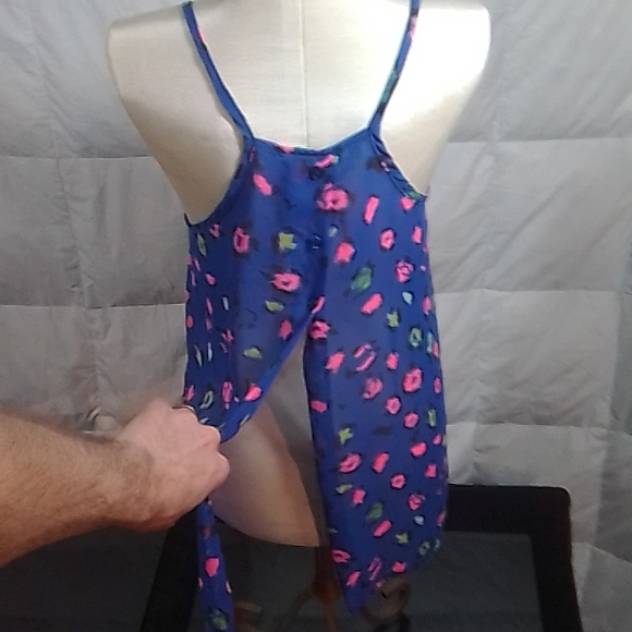 Chris & Carol blue flower print spaghetti blouse - Picture 5 of 6